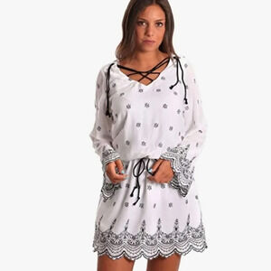 smash! White black embroidered trim, lace up neckline drawstring waist midi NWT